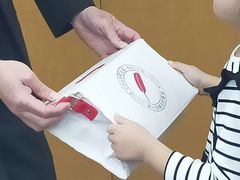 赤い羽根共同募金をお届けしました。