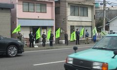 春の交通安全運動~旗振り~